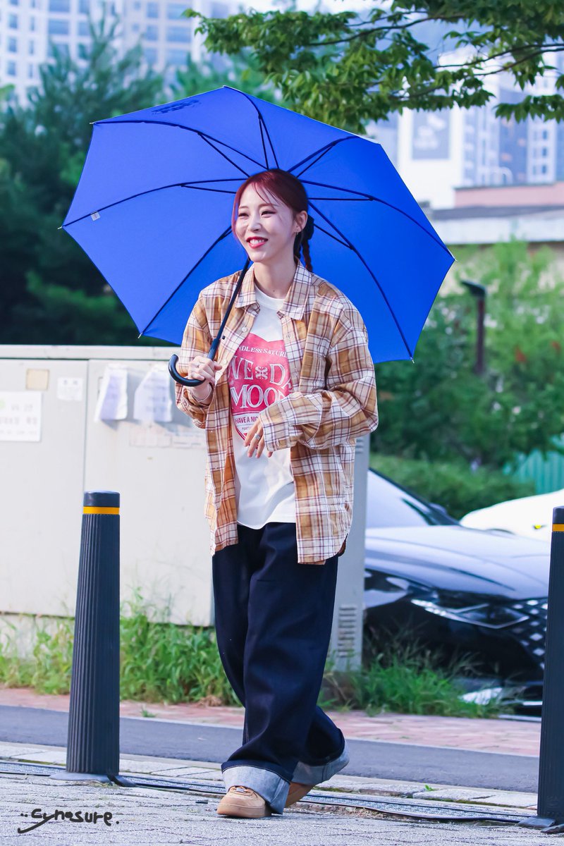 240824 

☂️

#마마무 #MAMAMOO 
#문별 #Moonbyul