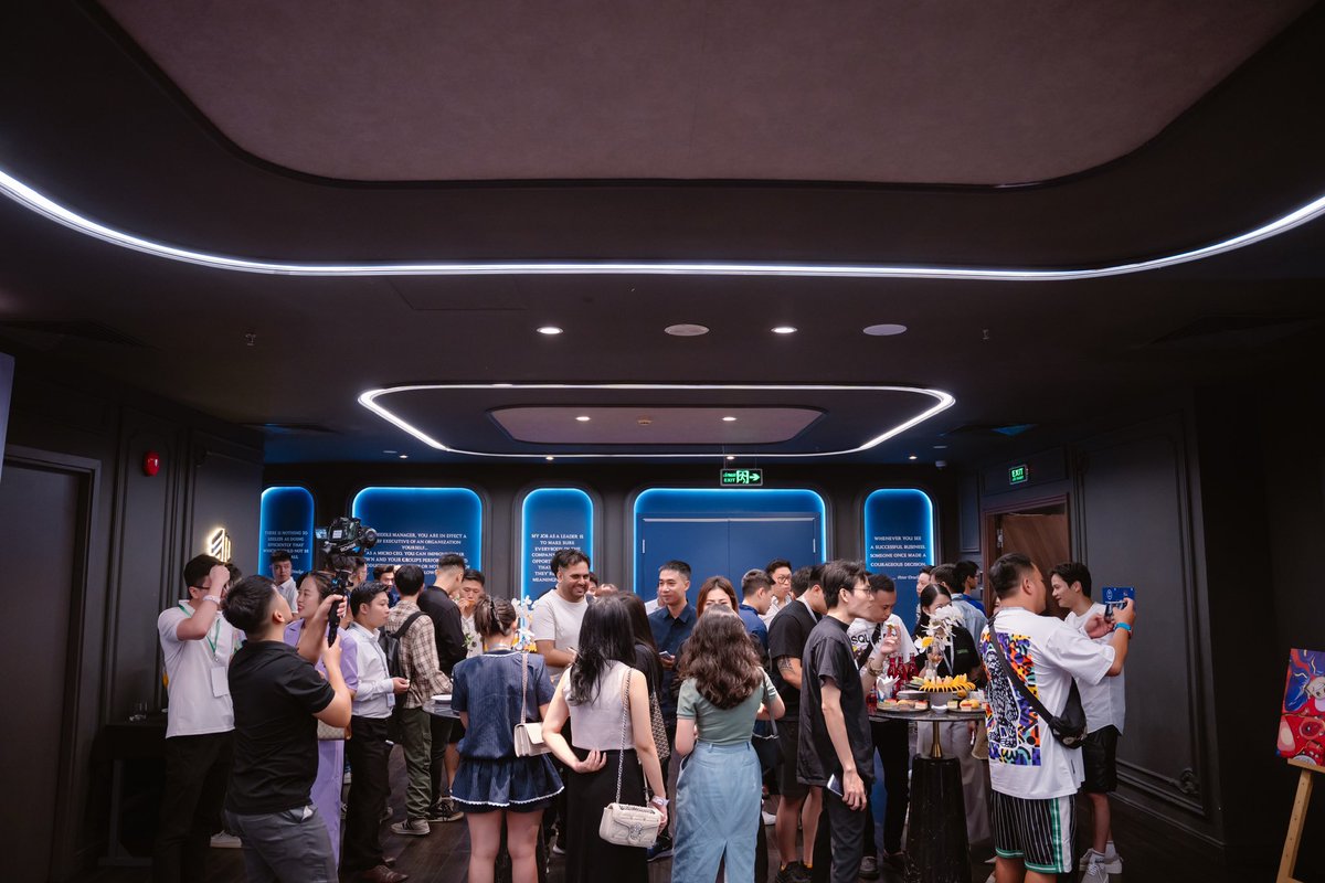 _Thufuong_'s tweet image. 🔥Here are some pictures at the recent meeting 🇻🇳🇻🇳 I feel very happy to know more information about $SEI and #WEBUMP, which is very interesting information. 

🔥🔥Thank you @Lakz0ne and @webump_ for organizing this meetup for the $SEI and #NFT loving community in Vietnam.…