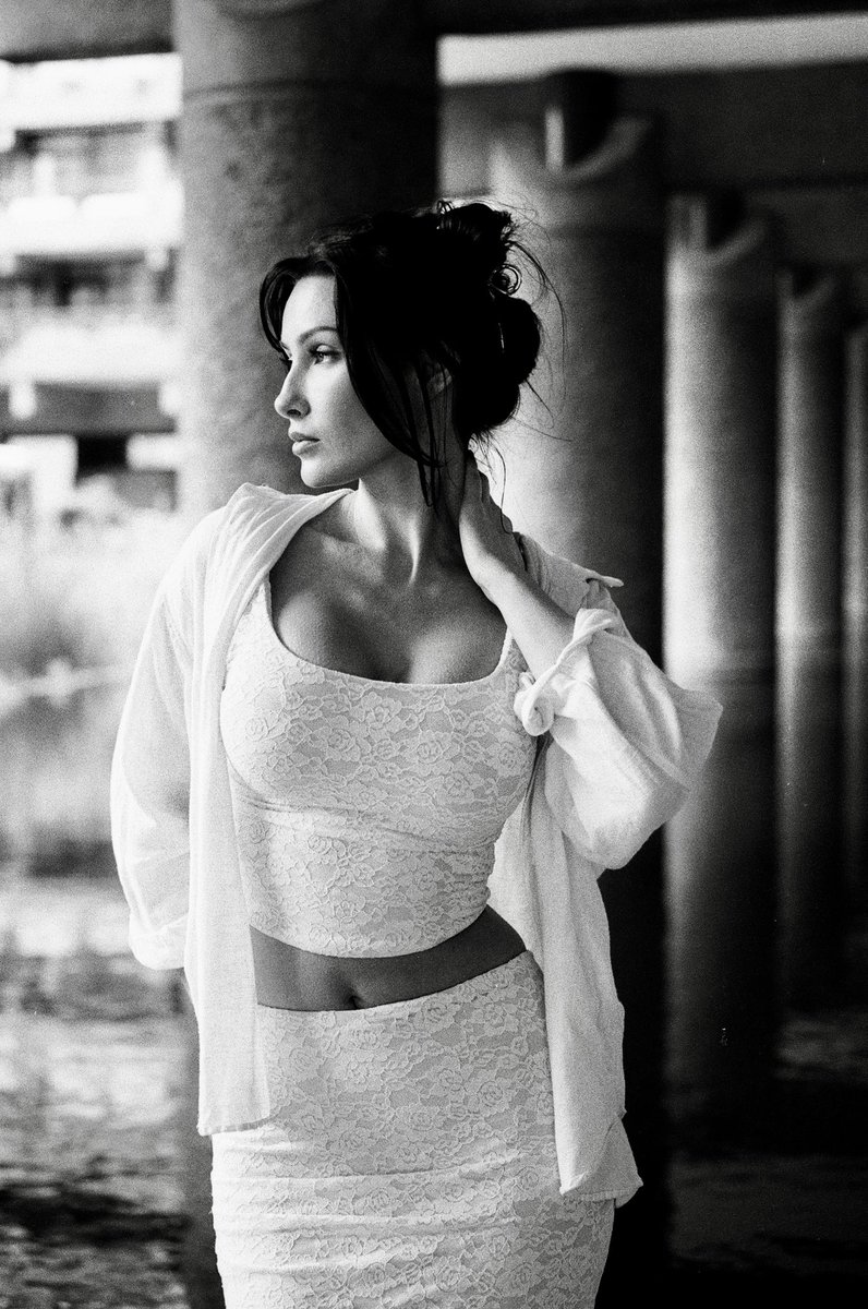 New blog post:

Urban portraits 

Copyright Kieron Beard
#leica
#urbanportraits 
#ilfordfp4 

kieronbeard.com/blog/urban-por…