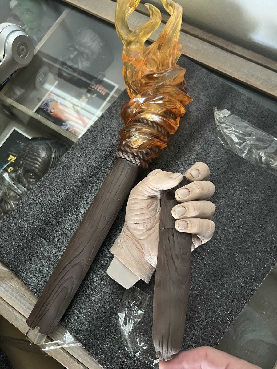 Joey_M_66's tweet photo. Finished up a life size Vincent Price “ Pit and the Pendulum” for @goblackheart https://t.co/VL6VzTPeNH