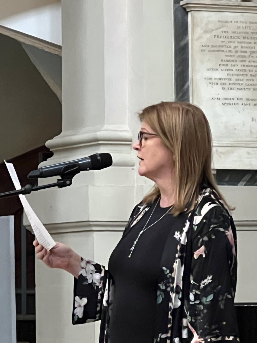 ShawSoc's tweet photo. Listening to Dr Philip Wilson @uniofeastanglia explain how Shaw does philosophy with @AlexisLeighton reading extracts Shaw, Socrates and Wittgenstein in the sublime #StGeorgesBloomsbury concluding our annual #ShawCrawl https://t.co/FGVaohfCKu