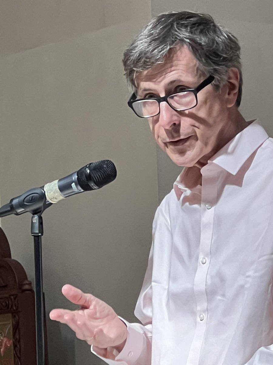 ShawSoc's tweet photo. Listening to Dr Philip Wilson @uniofeastanglia explain how Shaw does philosophy with @AlexisLeighton reading extracts Shaw, Socrates and Wittgenstein in the sublime #StGeorgesBloomsbury concluding our annual #ShawCrawl https://t.co/FGVaohfCKu