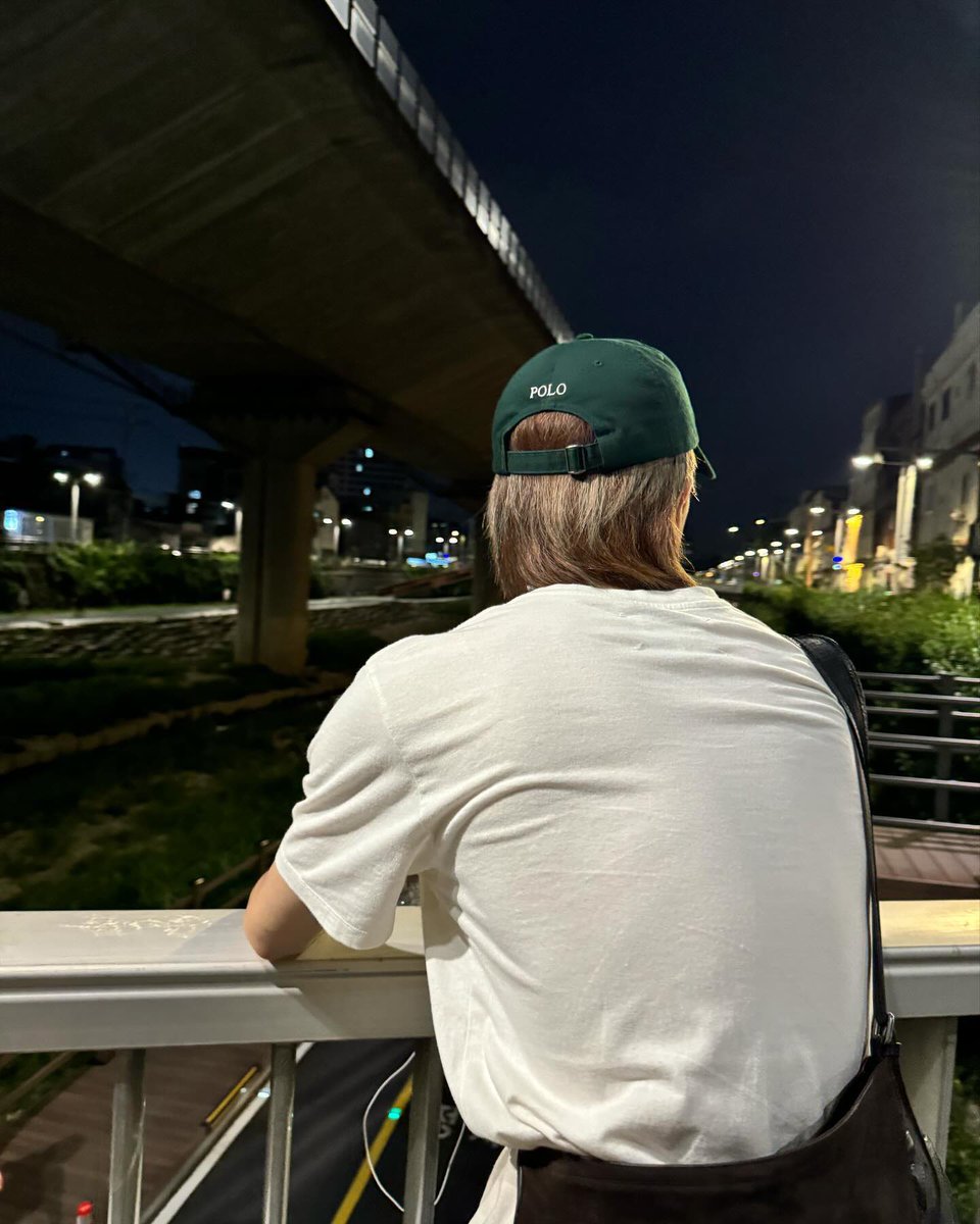 rintasaurus's tweet image. i love mark backshots