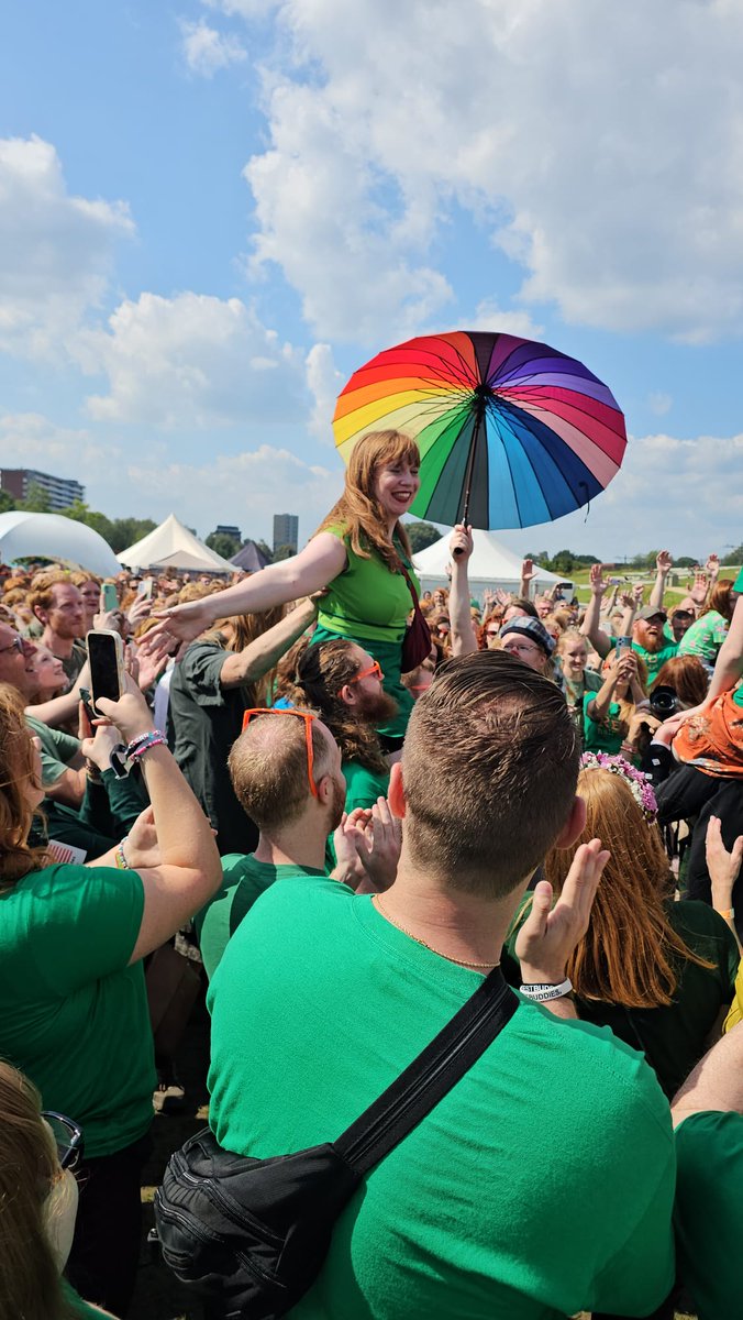 Charlotte Sometimes tweet media