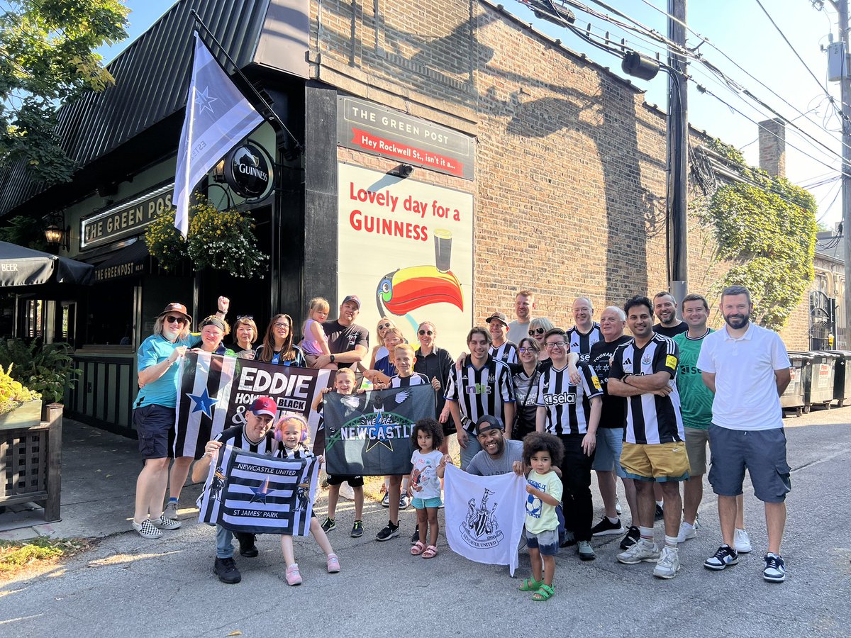 ToonArmyChicago's tweet photo. Halftime photo! HOWAY THE LADS!
#nufc #myplmornings #Chicago https://t.co/S1mZnSYiGC