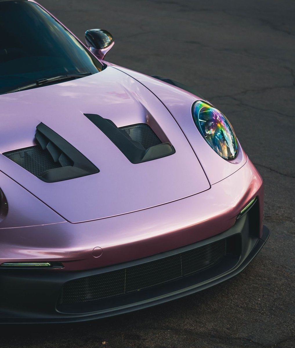 motorforms's tweet photo. 992 3RS in shimmering rose 🌹 https://t.co/MN64Bwl6B9