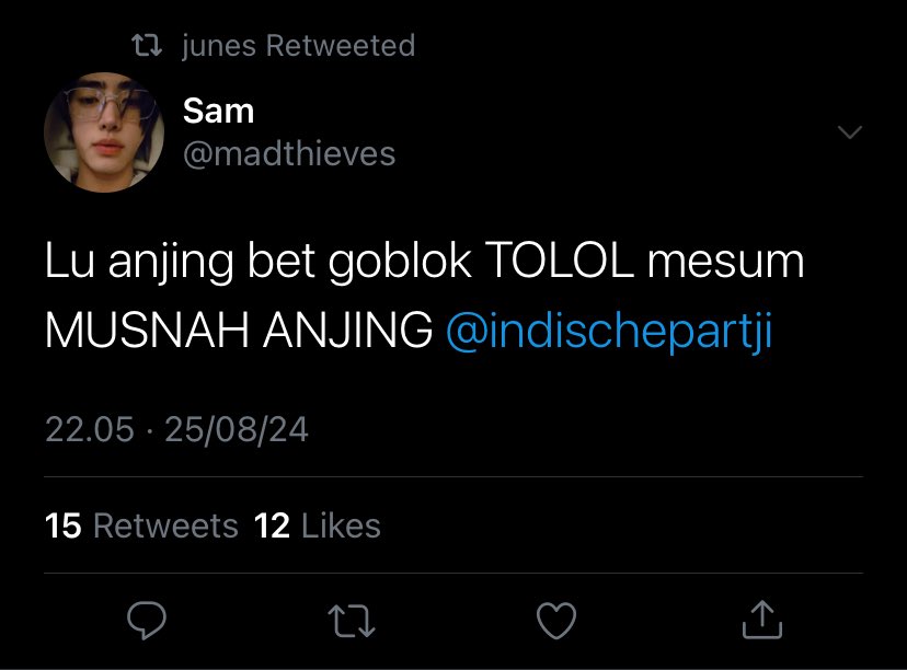 nekkonyang's tweet photo. kelakuan ian malam ini… https://t.co/6mRWhsOPYH