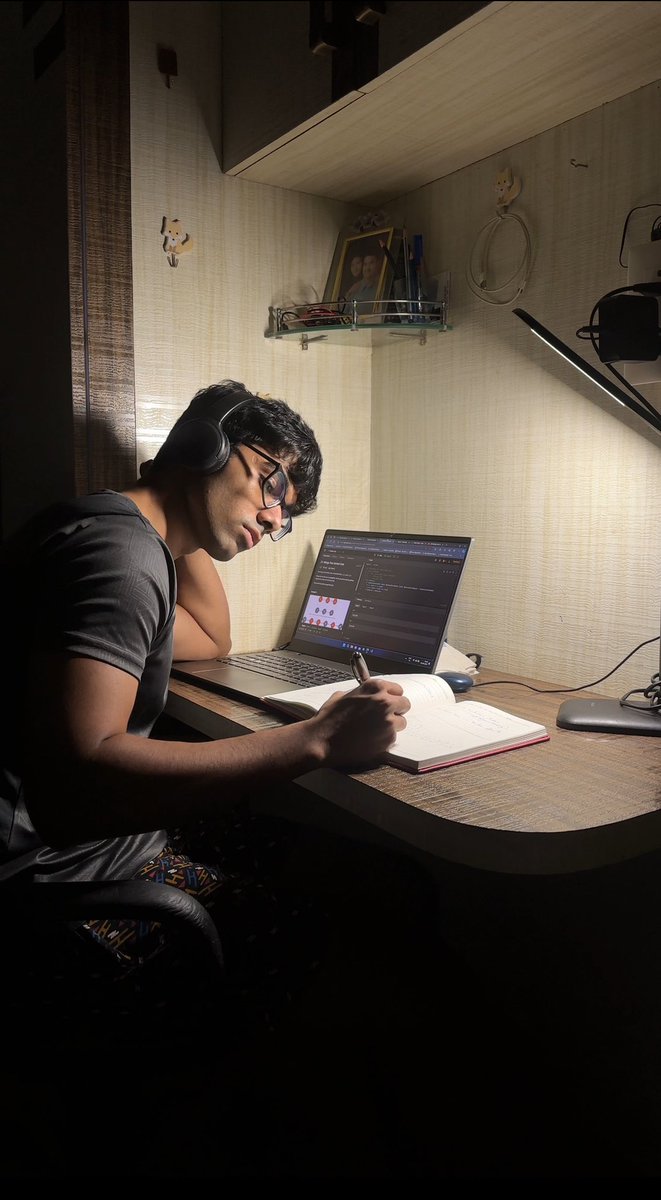 AlfaTechDev's tweet image. Locked in - DSA for 3 hours straight🗿
Hows your day going?