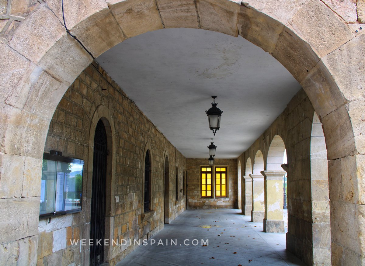 WeekendSpain's tweet photo. Medina de Pomar, Spain.
#Burgos #archway #PHOTOS #Foto #weekendinspain #Espana #travelphotography #photographie #photooftheday #Travel #canon #viajar https://t.co/ot9ntqK7xC