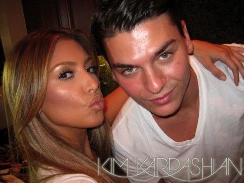 twilightxwhore's tweet photo. @KimKardashian &amp; @MakeupByMario  ☆ https://t.co/Vh0jv2n74w