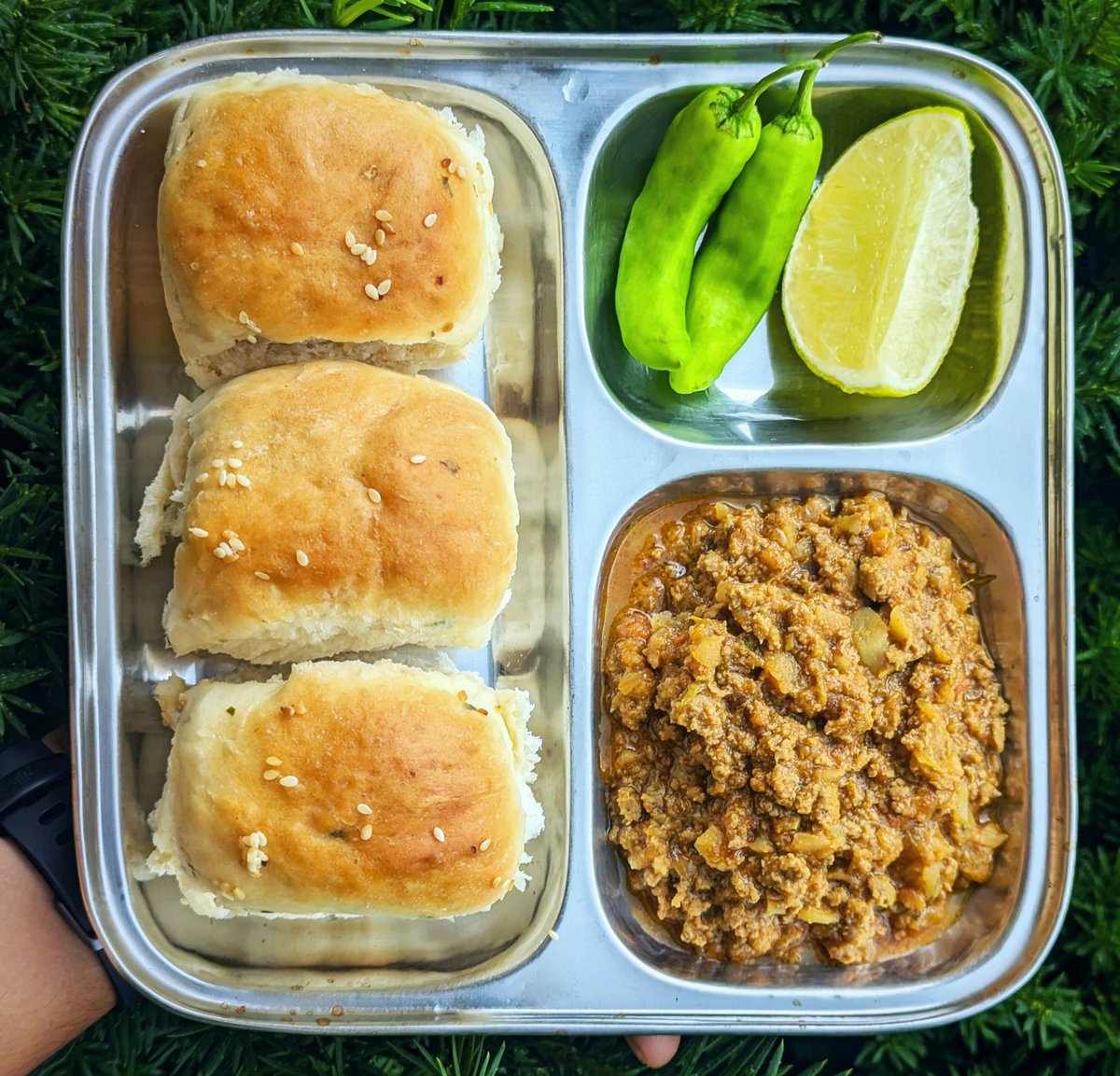 Vikas Navratna tweet media