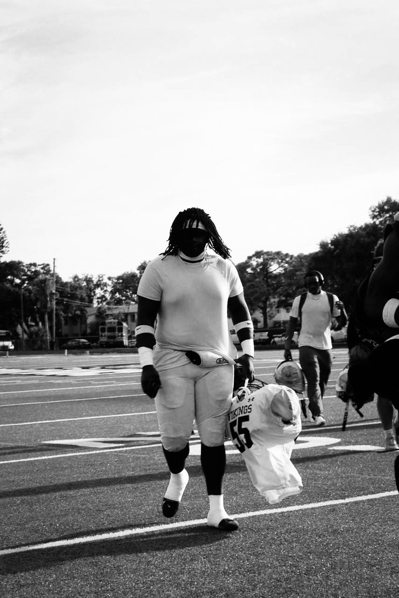 TreveonJames1's tweet photo. https://t.co/kisXedG0oe great game vs Lakewood week 1 please check out my highlights @NortheastFB https://t.co/6B4BYSVOEd