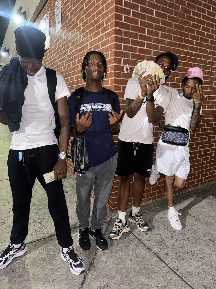 _1biggermill's tweet photo. Can’t u see we having motion 🤔 #fdm #llmn https://t.co/ZaiTZORXEi