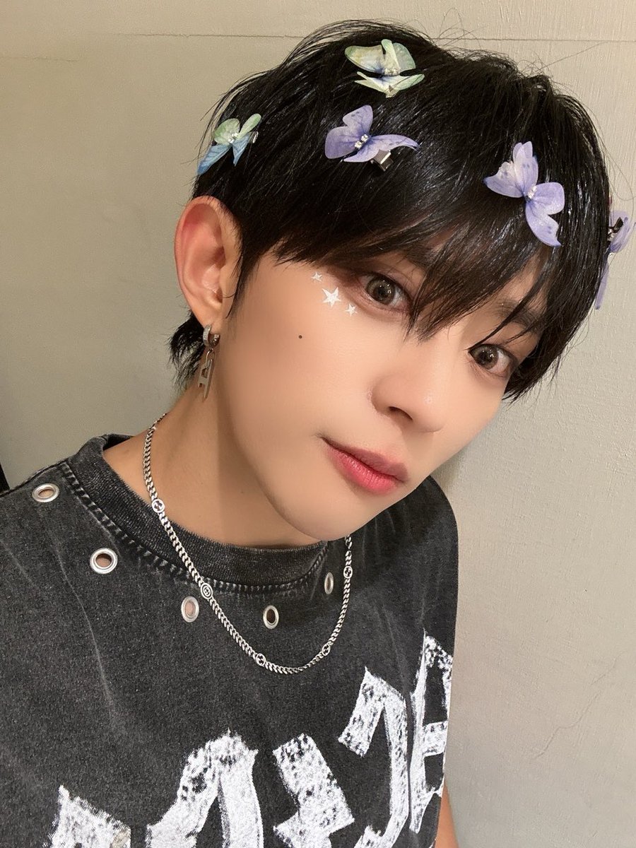DKB_BRAVE's tweet photo. 날아보자 🦋

#D1 #디원 #다크비 #DKB 
#DKBinTaipei #2024DKBWORLDTOUR #DARK_STRANGE #DARK_STRANGE_in_TAIPEI https://t.co/NkUV7xbtJq