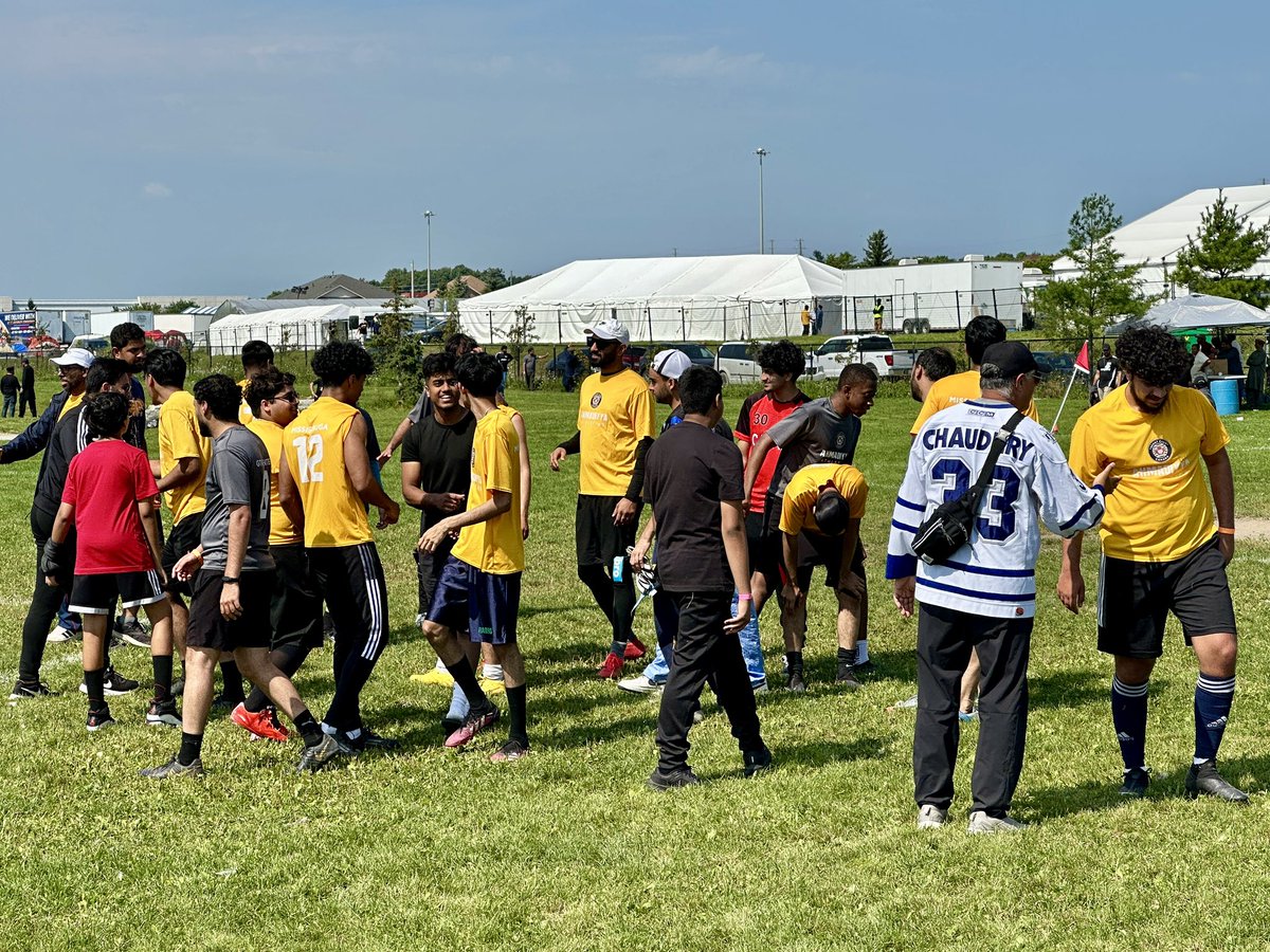 By the grace of Almighty Allah, our football team placed top seed in the rankings and advanced to the Quarter Finals. 

These games are being held at the 35th Annual National Ijtima (Spiritual Retreat) of Ahmadiyya Muslim Youth Association 🇨🇦
#PrayTogetherPlayTogether