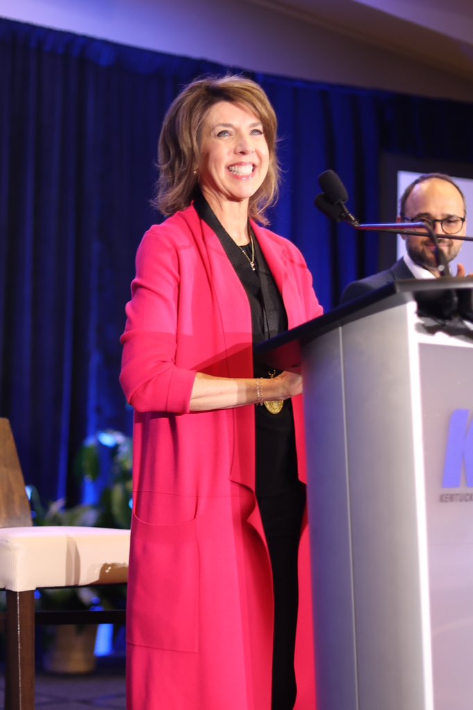 Paducah dermatologist Evelyn Montgomery Jones, MD is installed as the 2024-2025 President of the Kentucky Medical Association #KYMA2024