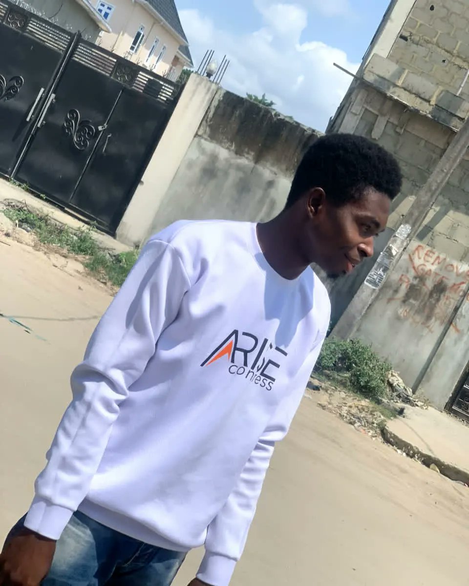 alternate_lagos's tweet photo. God, if my lips don't know what to ask for in prayer, please hear my heart🥺❤️
Happy Sunday ✝️🕎

👕 @ariseforimpact

#greatfulheart #gospelthug #globalstreamer #alternateoflagos #FBI #favouredbeyondimagination https://t.co/RWK1WhQZeR