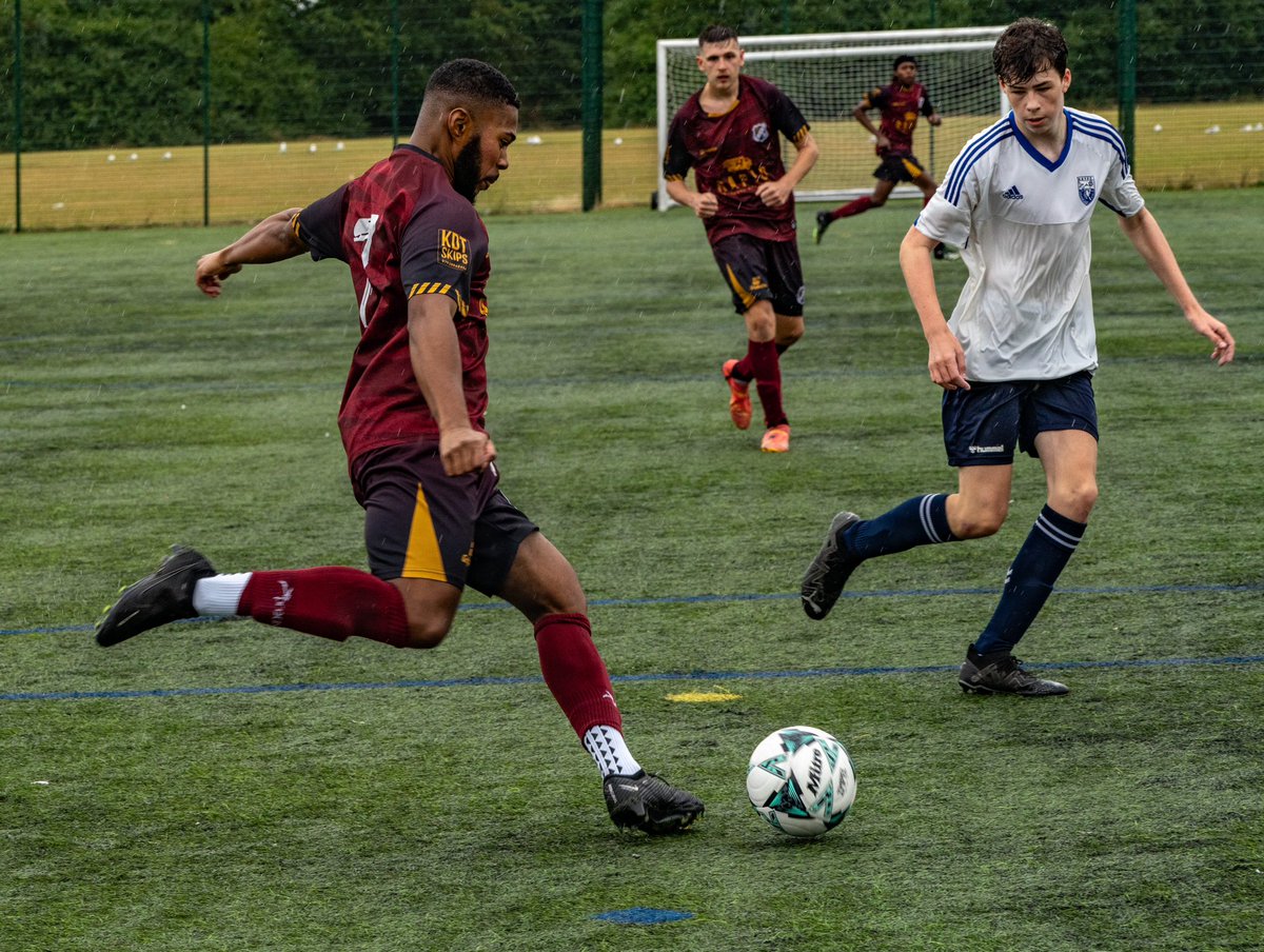 DagenhamUTD_FC's tweet photo. Some action shots from yesterdays penultimate Reserve team pre season action ⚽️

📸 @shearman_alan 

#UpTheDaggers ⚔️ https://t.co/fv2sT68iAK