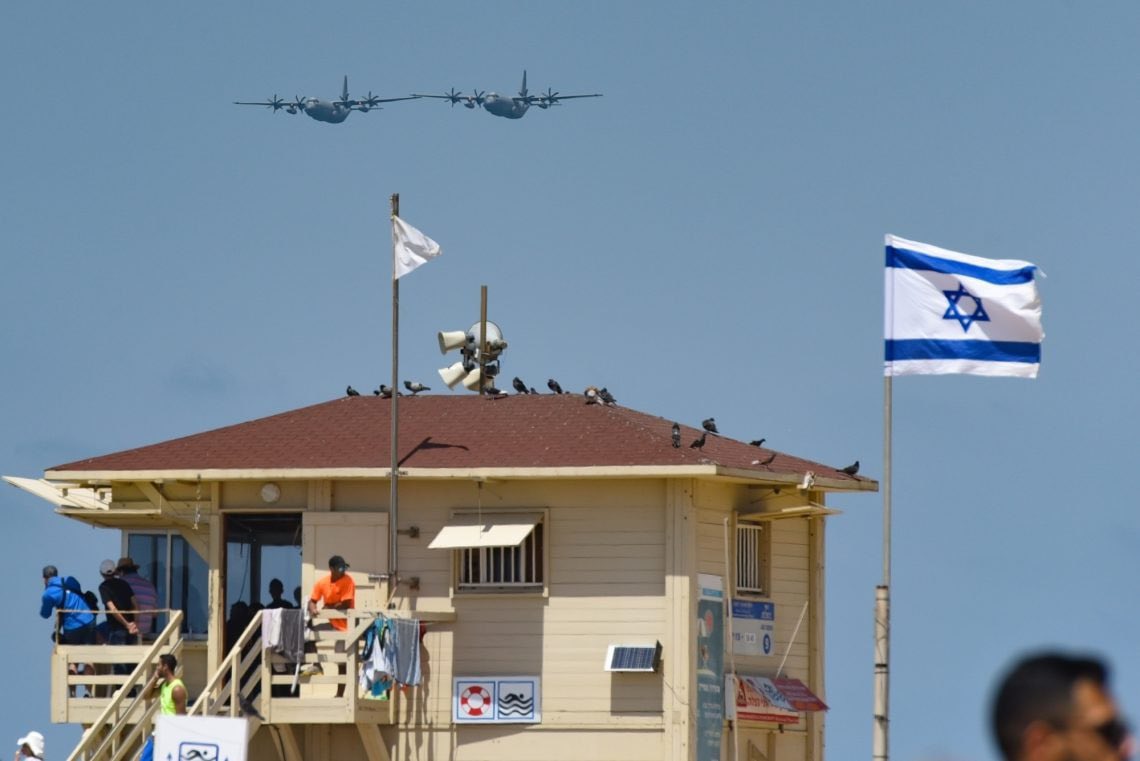 daryo_uz's tweet photo. Isroilda favqulodda holat e’lon qilindi

Tel-Avivda 240 ta bombapanoh ochilib, ommaviy tadbirlar bekor qilindi.

Batafsil — https://t.co/Lj4qKrU279

#telaviv #isroil #news #daryo https://t.co/hGVHhNap4K