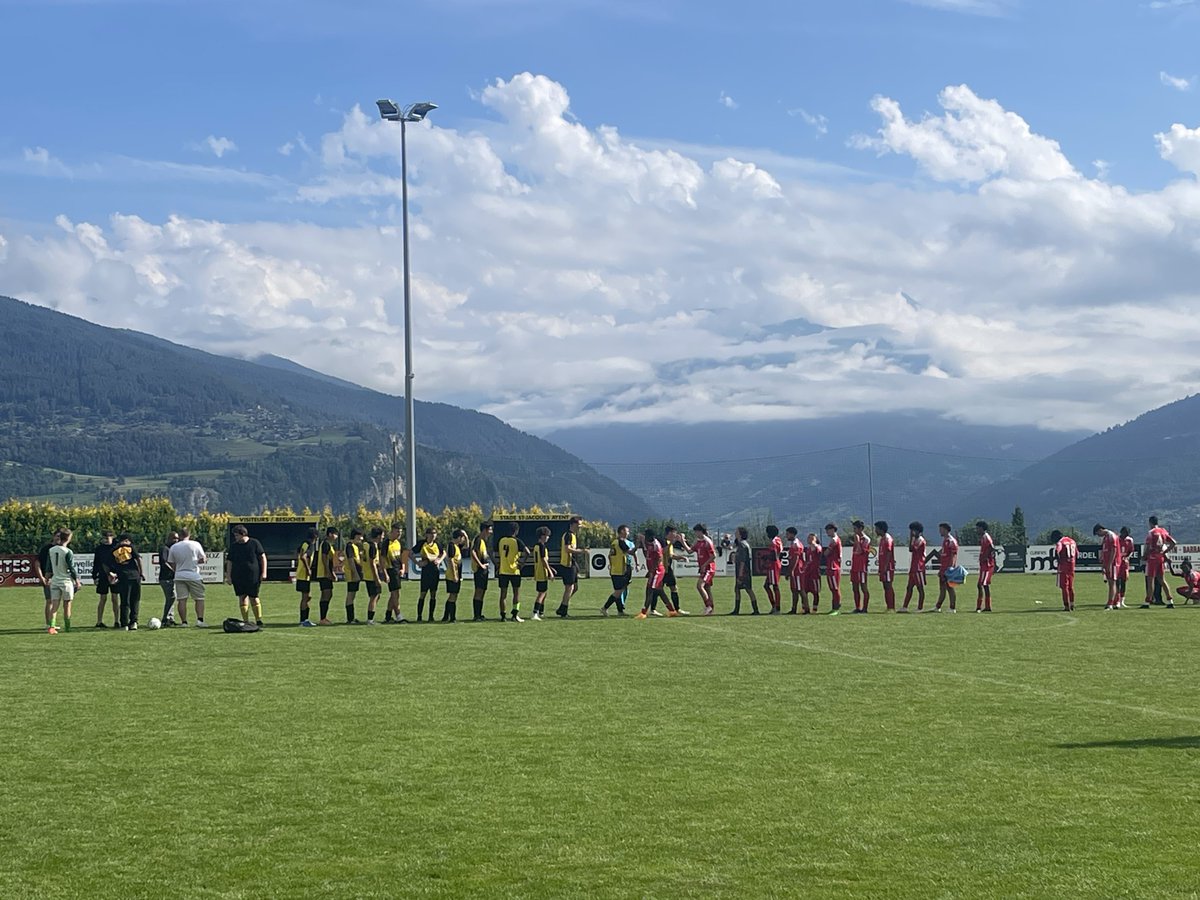 Swiss_Cathy's tweet photo. Victoire des Lions sur Sion 3 à 2 !! 🦁🔥👏🏻

Bien fait d’être venue. 😁

#Arbaz #Ayent #Sion
#stade #StJacques
#football #Valais

@USAyentArbazA 👏🏻 https://t.co/h1w8ciox9r