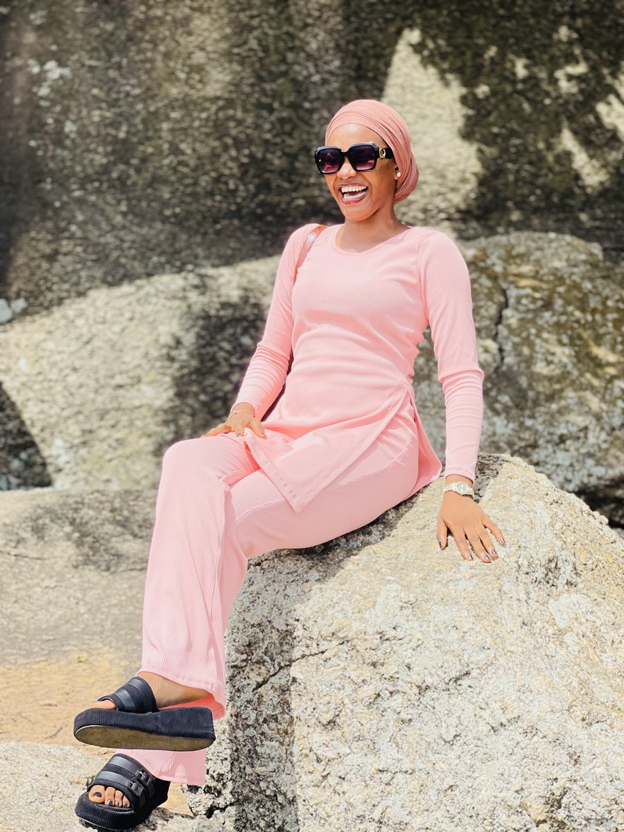 ESofiyat's tweet photo. The other day at Olumo😍☺️ https://t.co/Cr54y3qfep