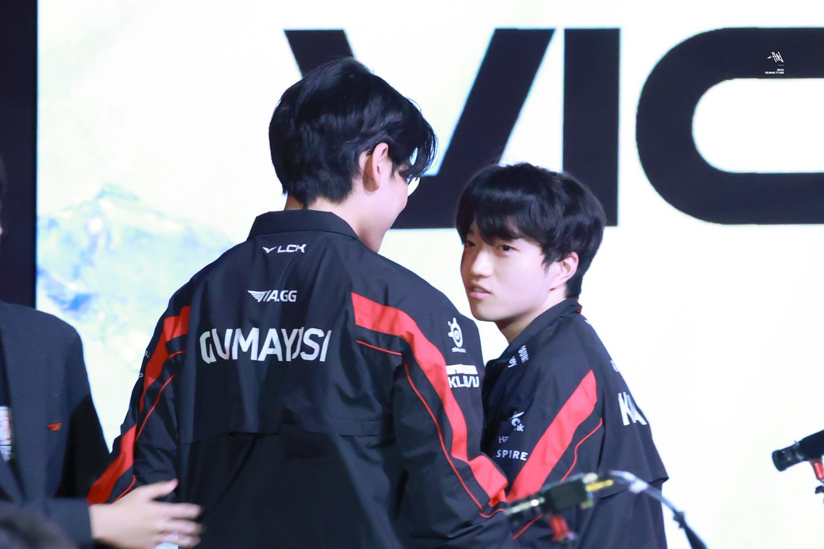 cloud9um's tweet photo. 230824 LCK SUMMER PO R1 (vs KT) HQ

최고의 봇듀오
#구마유시 #Gumayusi #케리아 #Keria https://t.co/Ml1l6gw3IB