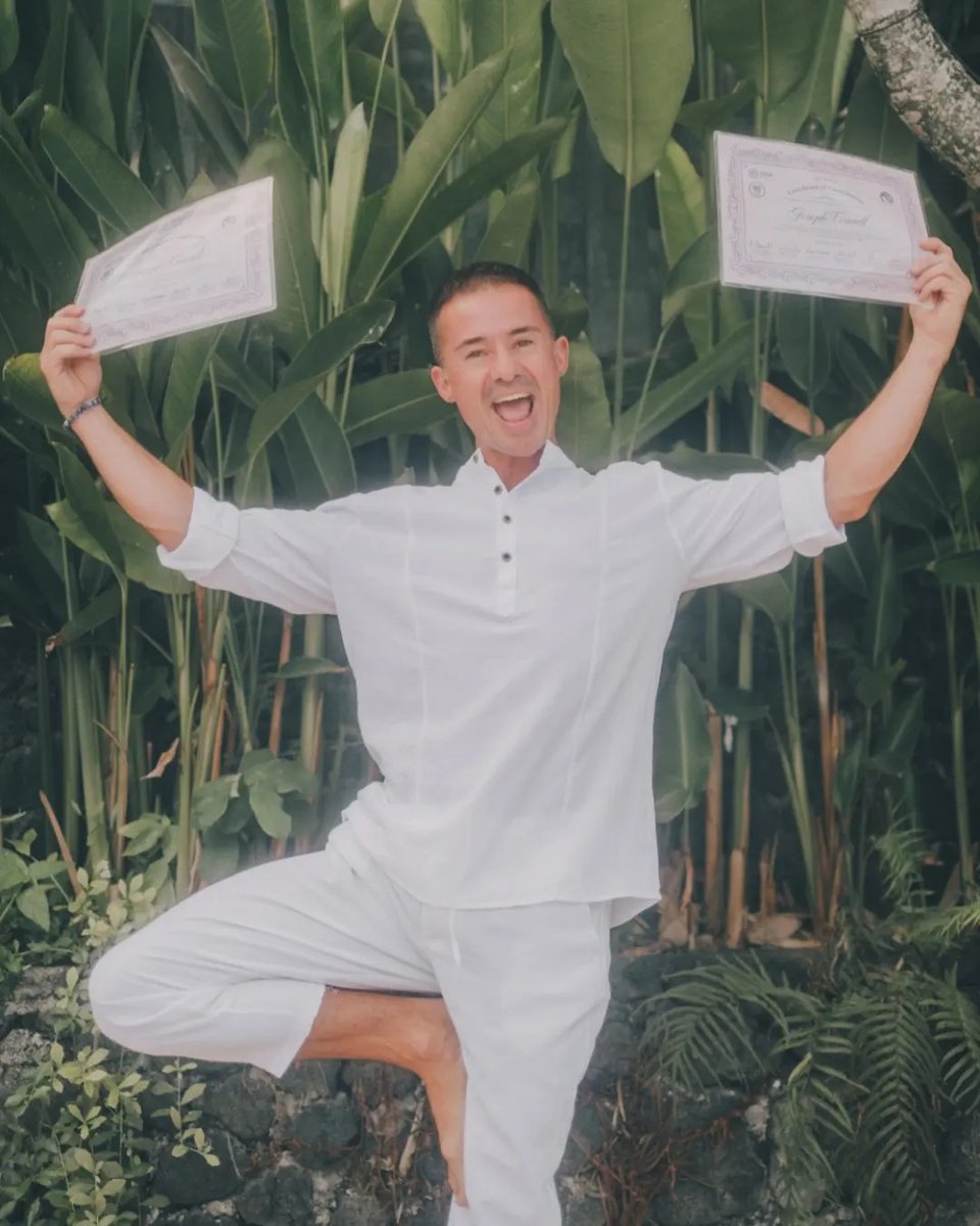uluyogatraining's tweet photo. Here are some portraits of our amazing 300-hour students 📷
Thank you so much for trusting us and joining our yoga teacher training in Bali. 📷 It was a pleasure to have you with us, and we’re grateful for the opportunity to be part of your yoga journey.  📷 https://t.co/7yJqXerr4x