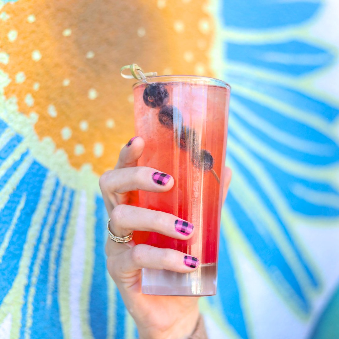 TulasKitchn's tweet photo. There's a berry good time in every glass! 📸: Blueberry Smash Mocktail https://t.co/UbzyLRdsSK