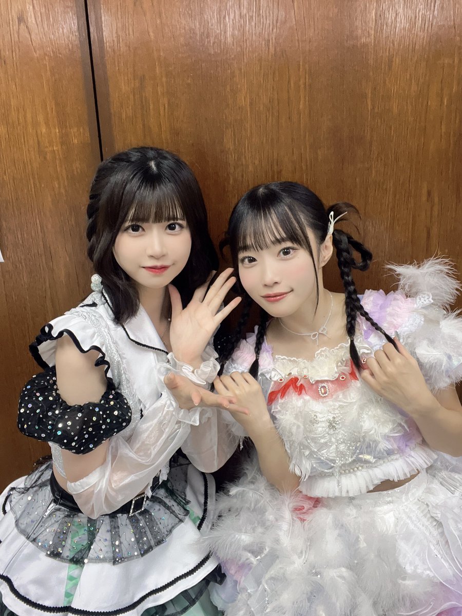 本当に本当にかわいい、、しか言葉が出なかったです🥹♥️
ライブパフォーマンスも本当に素敵でした😭♡
お写真ありがとうございました🥲！！

巻き込みリプ注意 https://t.co/RcLdeQWwZP