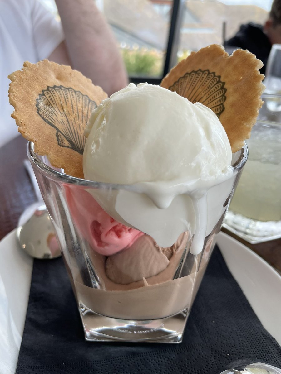 SabrinaGhayour's tweet image. Lunch at the iconic @ColmansTemple in South Shields…. Wonderful food on a truly beautiful coastline.