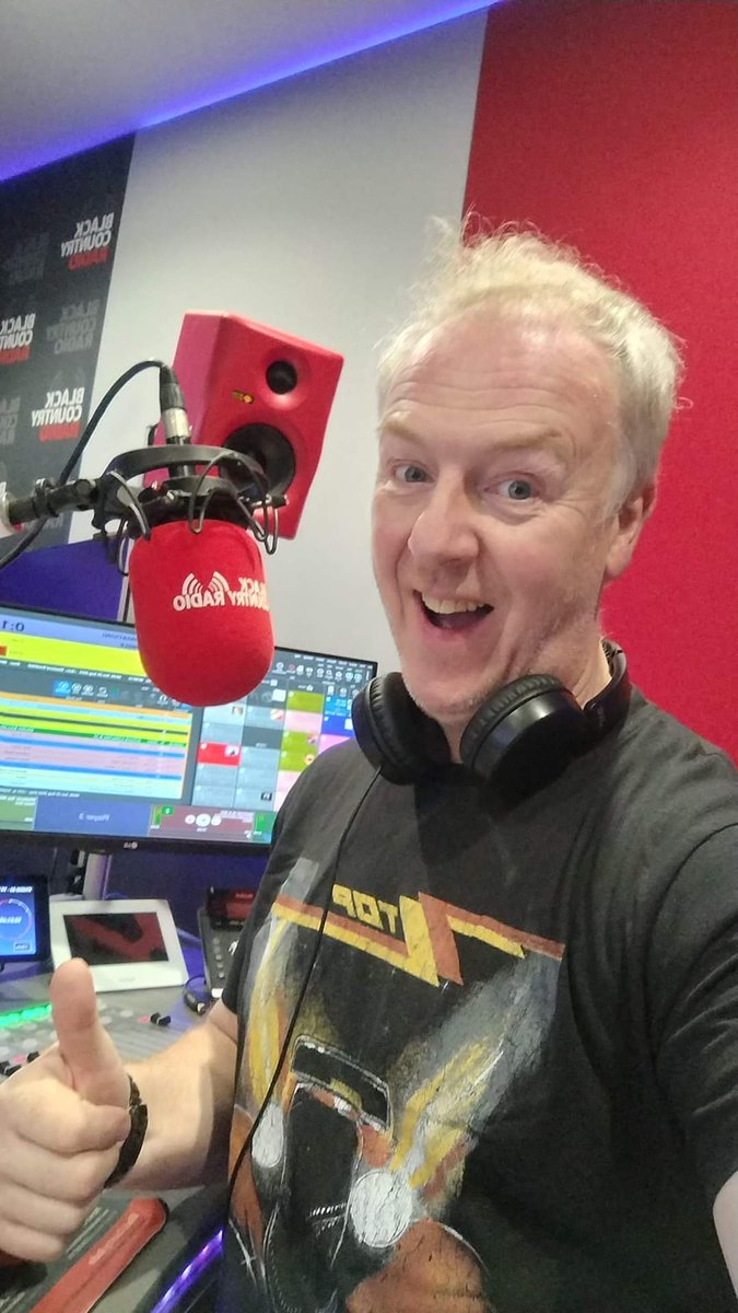 stetaylorrocks's tweet photo. Catch me on https://t.co/WCmKJiVIN1 every Monday 9-11 for #Retrorock
For all your best #classicrock 
Dab 102.5 and 92.2 FM 
We also have a great free app 
#localradio #rockmusic 
Keep Rockin dudes 🤘🏻🤘🏻🤘🏻 https://t.co/EC99WMY6sn