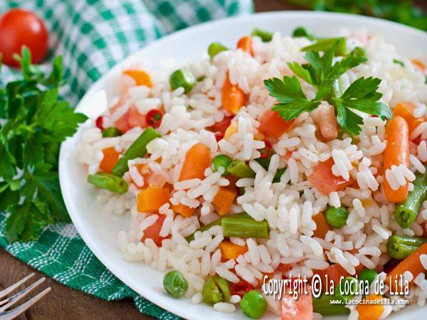 Ensalada de Arroz clásica dlvr.it/TCM669 - @lacocinadelila