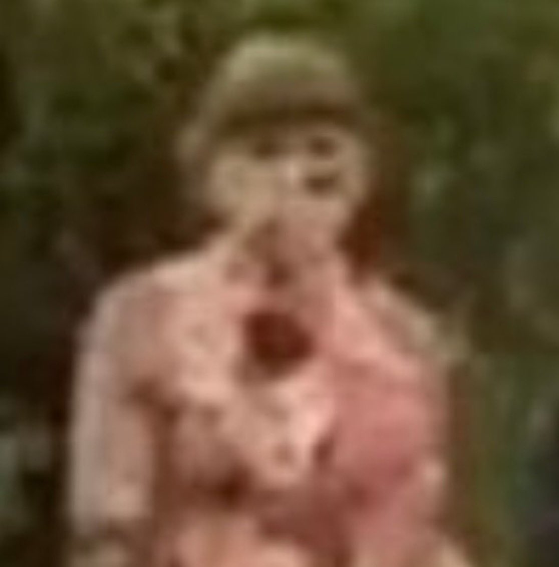 redcodedboy's tweet image. gente é loucura eu comprar um cd do 1989 de 69,90 estando sem trabalhar há 5 meses e com quase 0 reais na conta? 😍💕