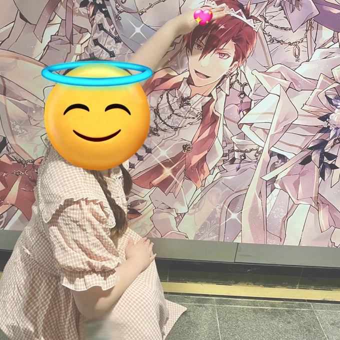 今日はじぜるさんとおそろぴのギンガムワンピきてキンドラに連れてった楽しんでくれたみたいで安心したし、タイガきゅんとユウが気になってくれたみたいでうれちかわちなカフェ行けたし、アルペックフラペチーノ(違う)飲めたしアイナナウォールみれたしめちゃ楽しかった自我ありワンク。 