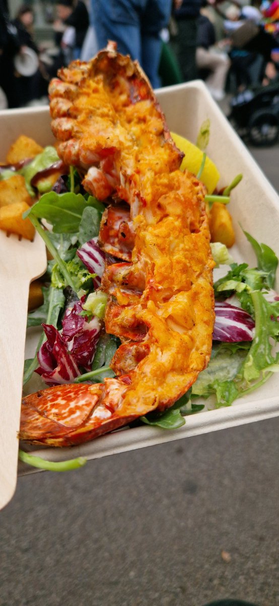 <a href="/CarlingfordOyst/">Carlingford Oysters</a> Quickly followed by a tandoori lobster <a href="/DalkeyLobster/">DalkeyLobster</a>