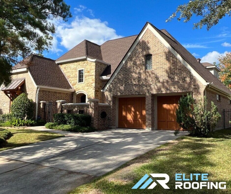 eliteroofpro's tweet image. Roofs so strong, they'll make the sun jealous! 👑 Elite Roofing is here to crown your home with top-notch quality and protection. Say goodbye to leaks and hello to a lifetime of peace of mind. 🏰💪 #StormRestoration #RoofRenoation #ProtectionForLife