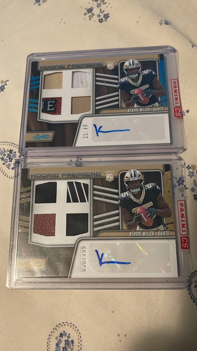 Vo1dSignal's tweet photo. @slack158 @ericwhiteback Kendre’s is pretty terrible too. They need to teach these players cursive again. https://t.co/2a0QZuY2sQ