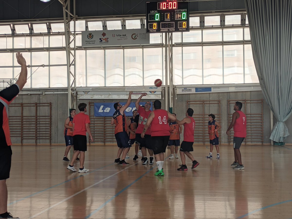 Comença el partit EDI entre els IncrEDIbles del Vila-real B.C. i el C.B. Altura #24Hores2024