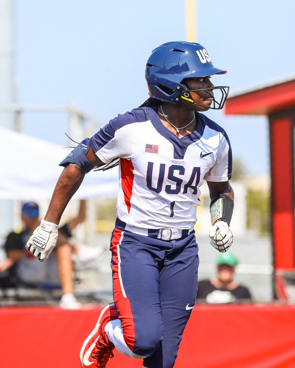 USASoftballJWNT's tweet image. 𝙏𝙪𝙣𝙞𝙣' 𝙪𝙥 for the show 🔥

#U18WNT | @WBSC