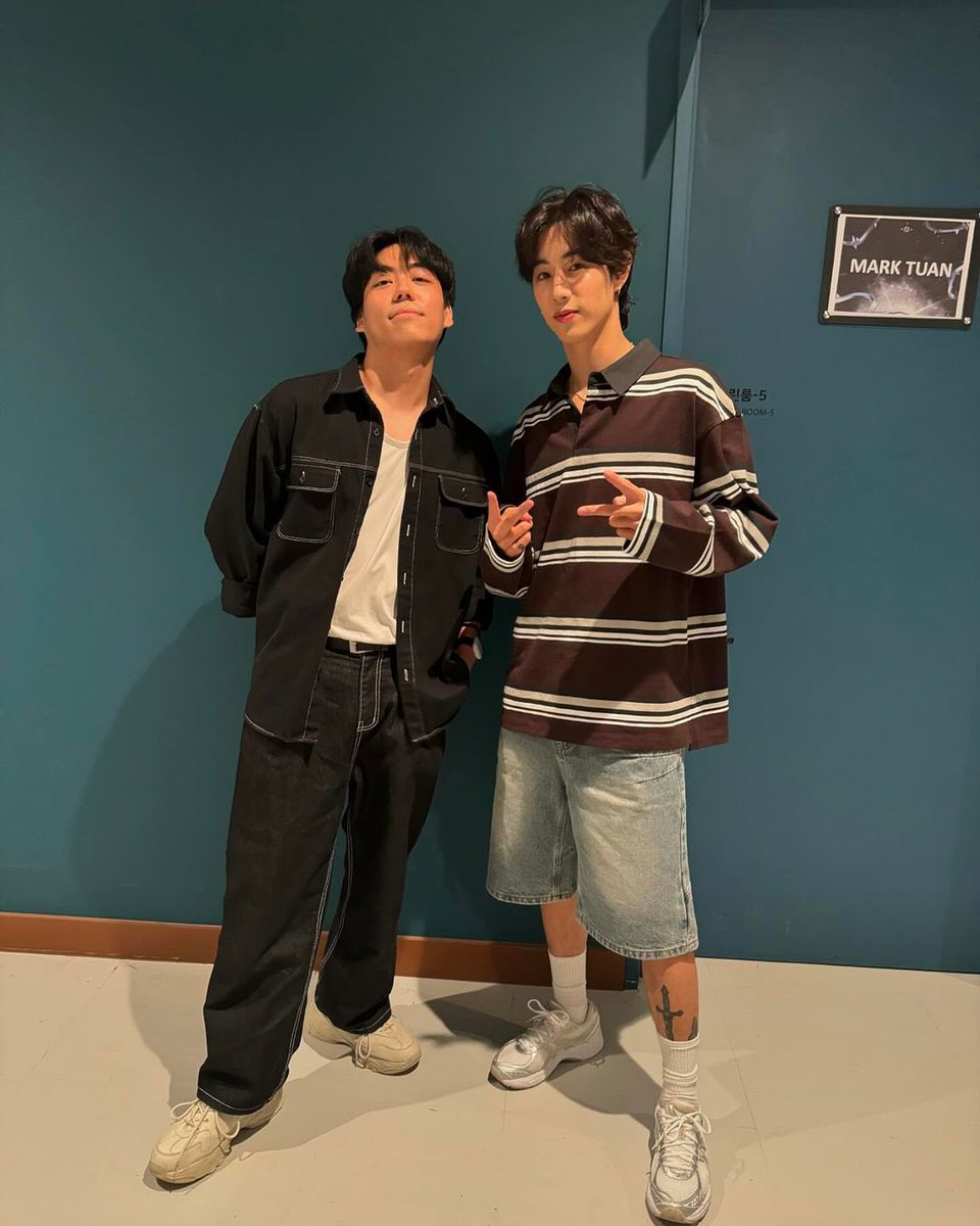 withyoumarktuan's tweet photo. 240825 @Crws_vlrt shares photos with Mark

“Living the dream 🫶🏻”

MARK TUAN SUPERPOWER STAGE
#MarkTuanxVALORANT
#VALORANTChampions  
@VALORANT #VALORANT
#MarkTuan #Mark #段宜恩 #마크 
@marktuan @DNAmngmnt https://t.co/bOZnx3qtTI