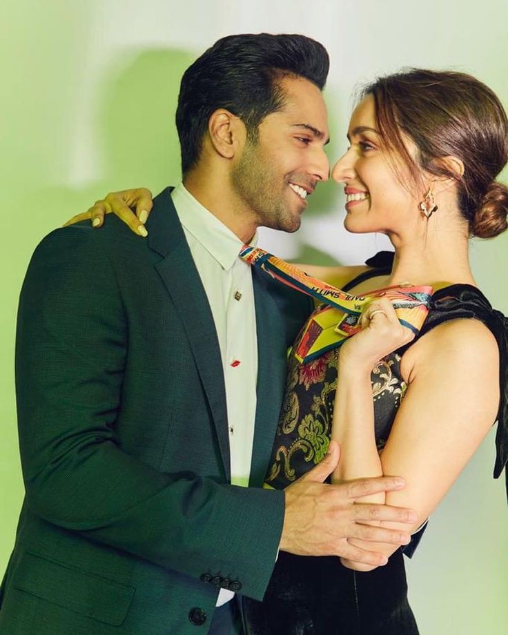 dhaonescraze's tweet photo. shraddha is pure love,my girl is just beautiful inside out. you deserve every bit of love babudi. 
the way dhaone hypes her like no one else, please their friendship is so precious protect their bond at any cost🥹💙

#ShraddhaKapoor #VarunDhawan 
#Varshra 
https://t.co/AJRzIR4ewl https://t.co/zhKtnk1xXd