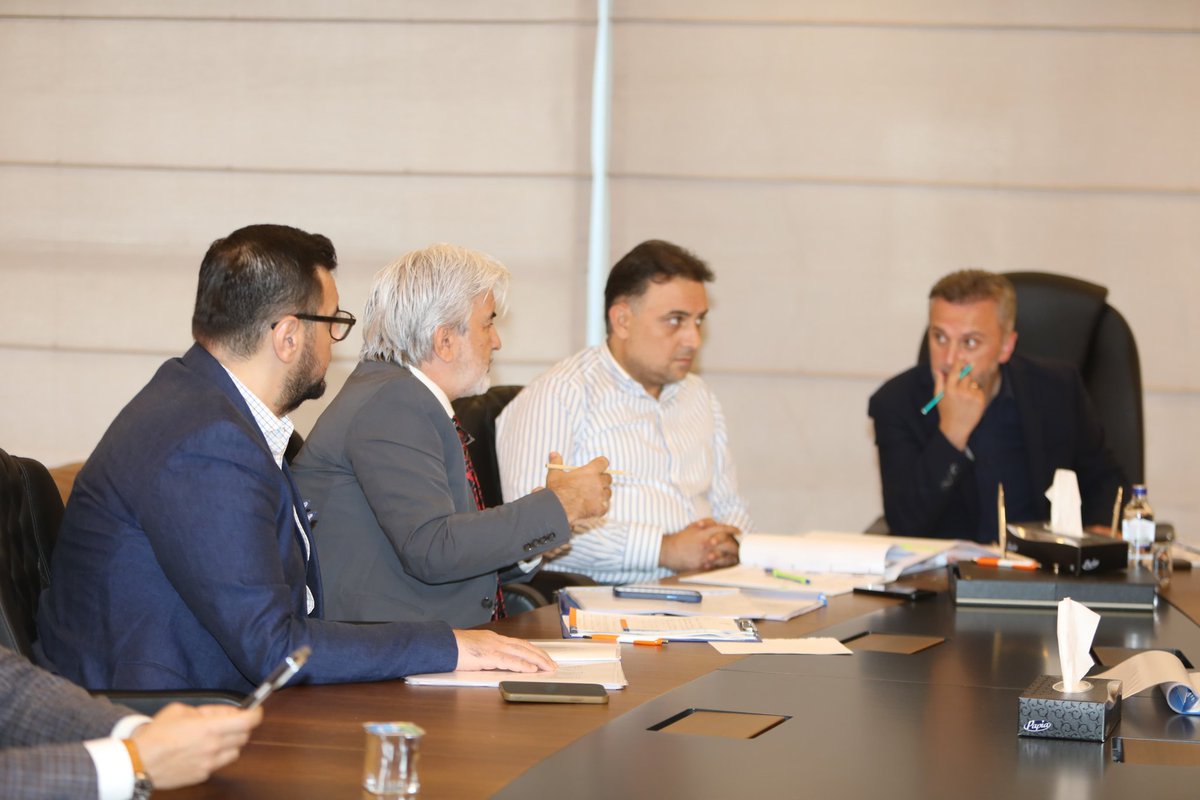 AK Parti Genel Başkan Yardımcımız, Teşkilat Başkanımız Sn. Erkan Kandemir koordinasyonunda Manisa Milletvekillerimiz ve İl Başkanımız ile değerlendirme toplantımızı gerçekleştirdik. 

<a href="/AKGMTeskilat/">AK Parti Teşkilat Başkanlığı</a>