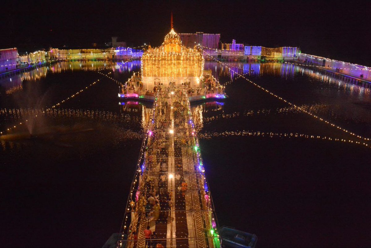 htTweets's tweet photo. #Amritsar | A view of the illuminated #DurgianaTemple on the eve of the #Krishna #Janamasthmi  

(📸 @SameerS38127453 /Hindustan Times) 

Track all the latest updates here: https://t.co/6MOmWAWkxD https://t.co/ZZoqDvgi5t
