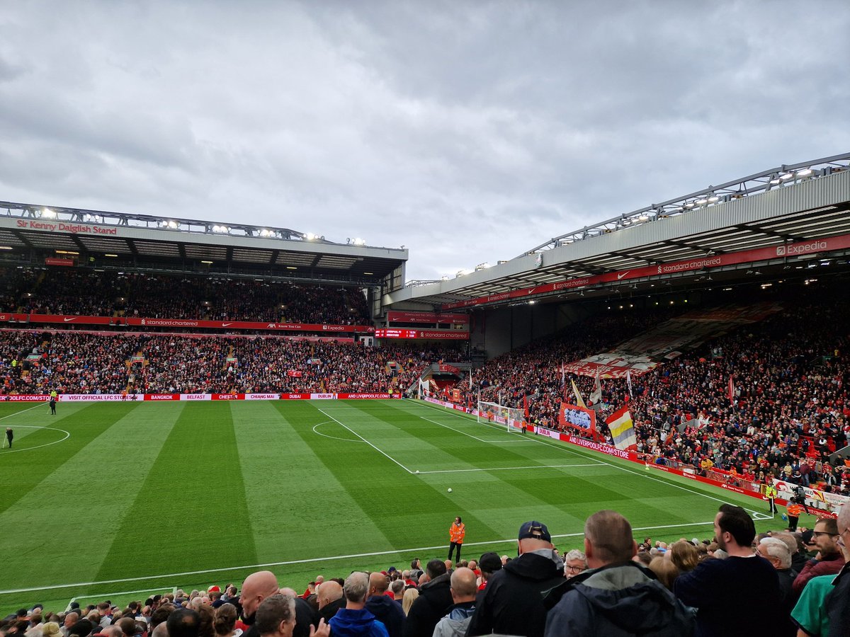 zmansour75's tweet photo. Home.. Finally... Starts of a new era..
#LiverpoolFC #Anfield #19times #PremierLeague #home https://t.co/LWCPi2dja5