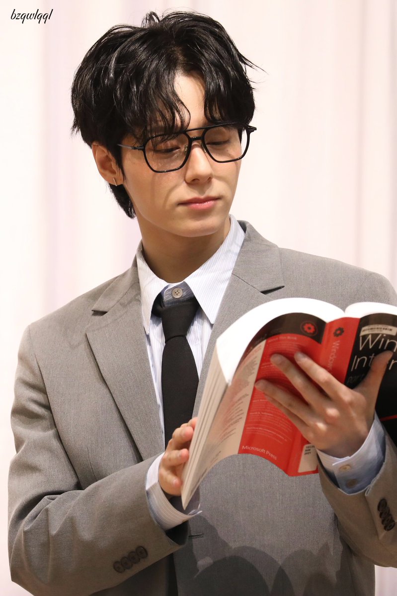 ㅅㅇㅊㅋ 🐯🫴🎂

#아기호랑이_환웅_생일이다_크앙
#HWANWOONG_BIRTHDAY_IS_NOW