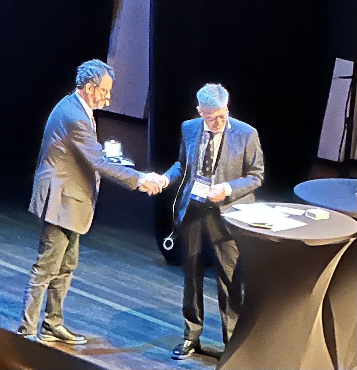 Congratulations to ⁦<a href="/ALEscamez/">Escamez Lab</a>⁩ for winning the ⁦<a href="/BSociety25913/">BaranySociety</a>⁩ Hallpike-Nylen award for your important work including on genetics and Ménière’s disease. #menieresdisease #barany2024