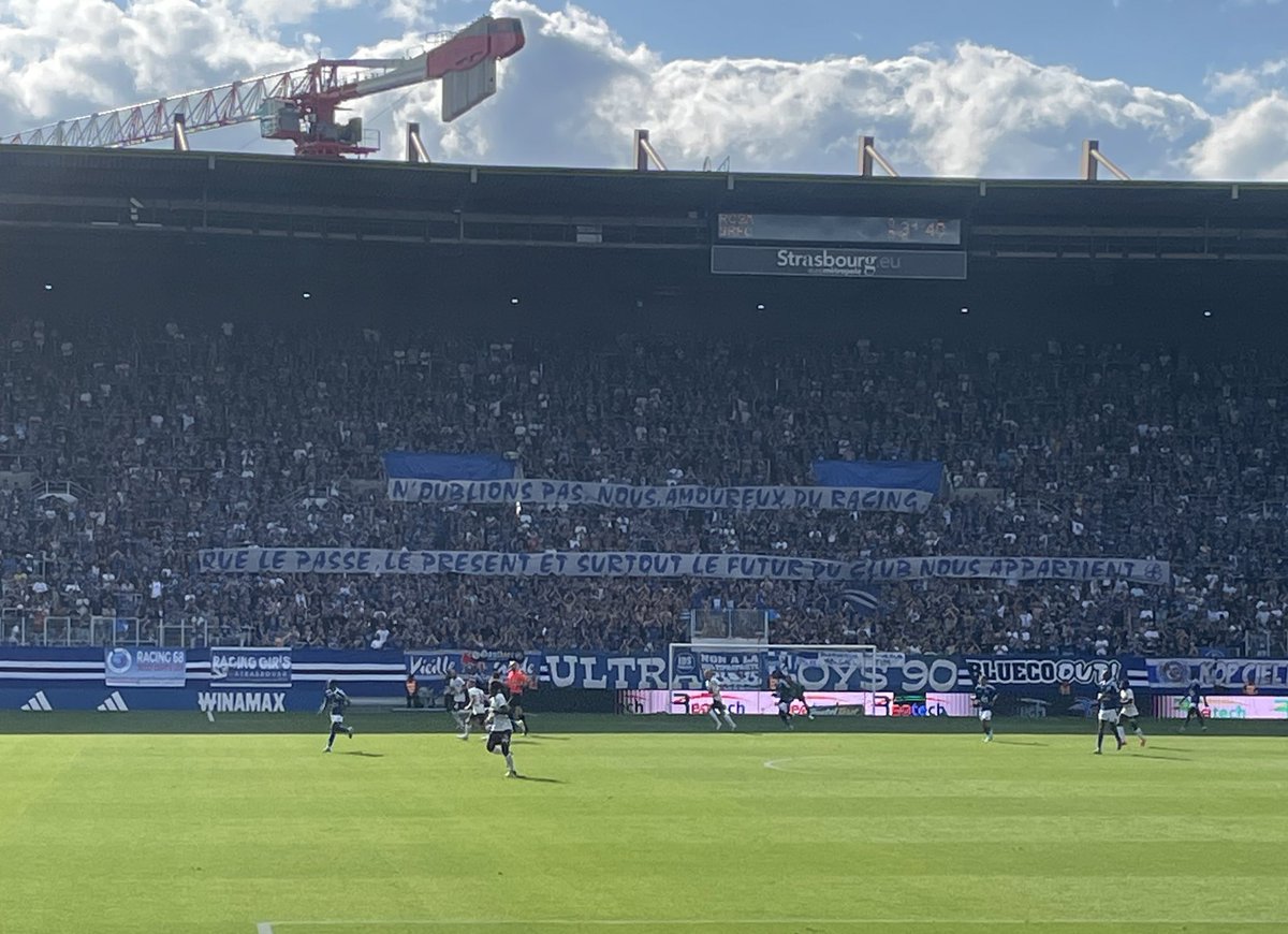 m_ariie's tweet image. Nouveau point de vue. #LiveRCS #AllezRacing