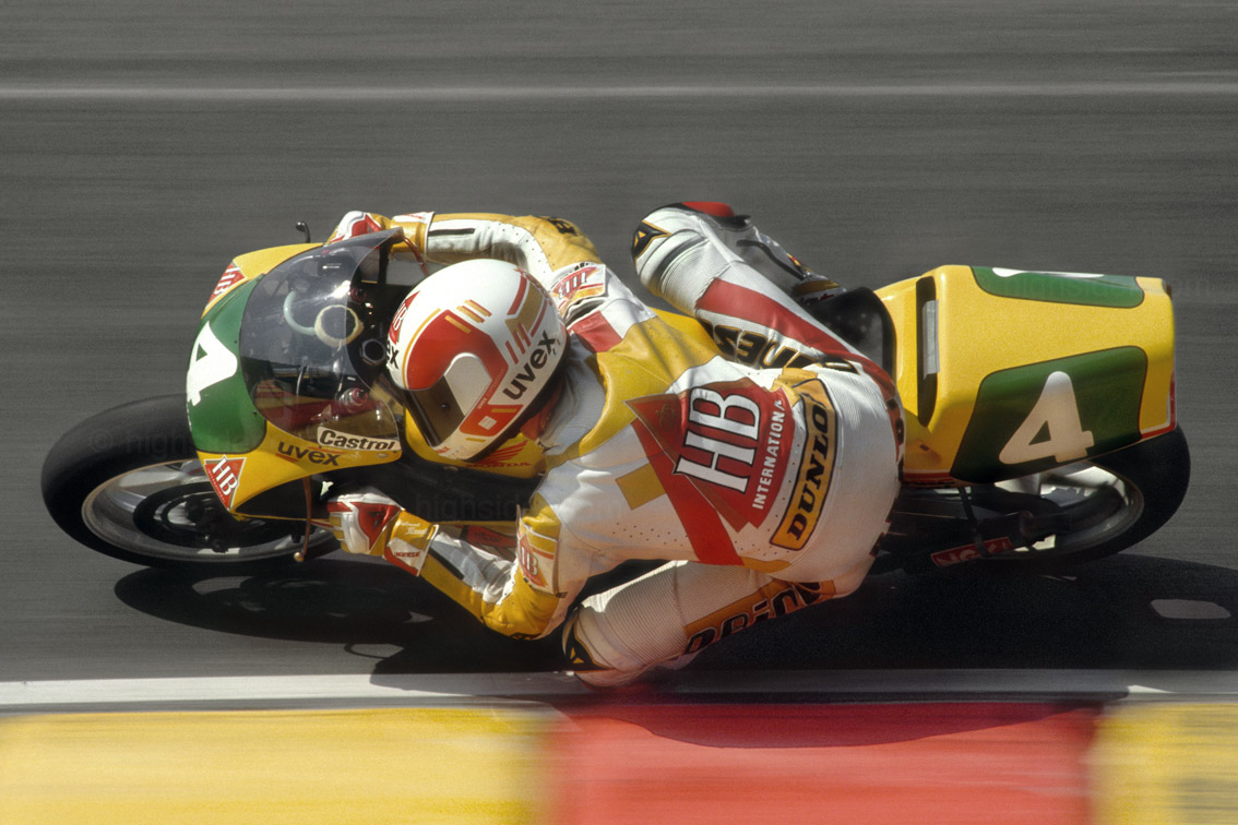 In the 250cc race in Brno, Helmut Bradl on Honda NSR250 took his 4th win of 1991. (Pic: Mugello, © Manfred Mothes)