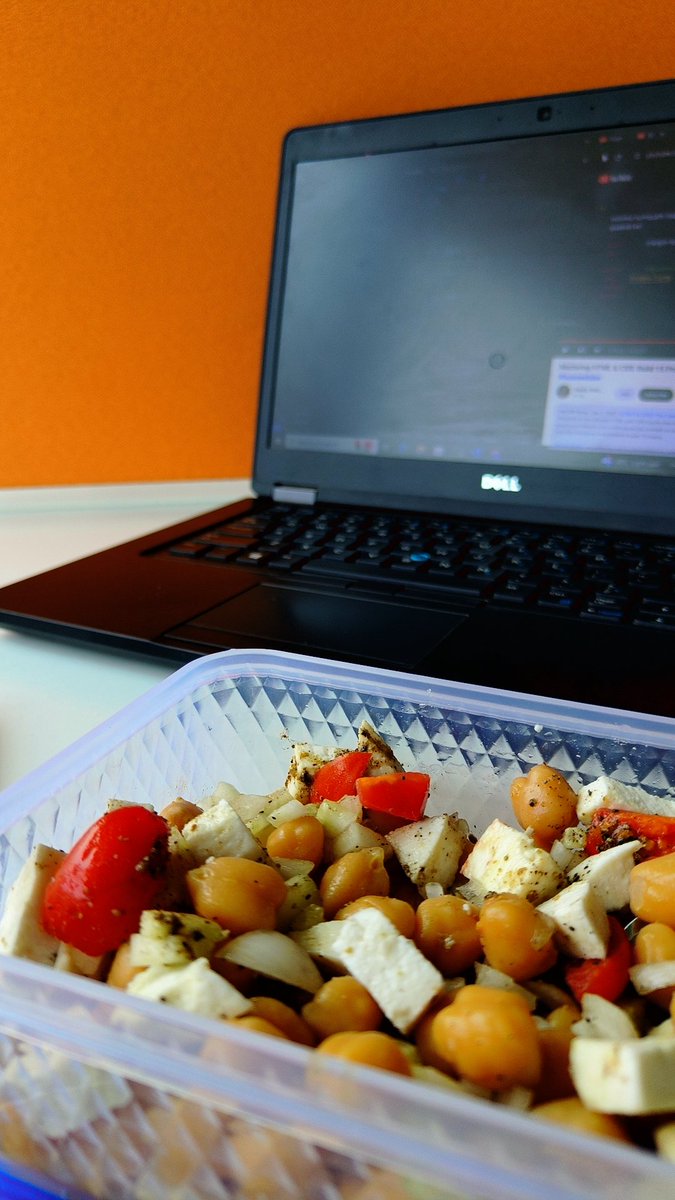 AdityaaShh's tweet image. Studying hard, lifting heavy, and fueling right 📚💪 Every chapter, every rep, every meal gets me closer to my goals.

 #StudyGrind #GymLife #FuelYourMind #letsconnect