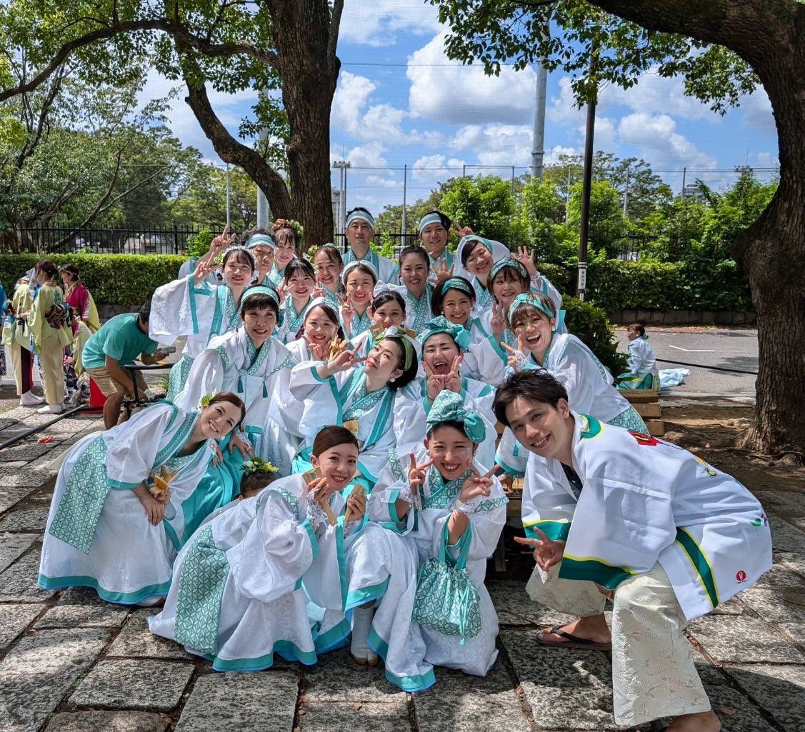 minto_yosakoi's tweet photo. 原宿表参道元氣祭スーパーよさこい
2日間ありがとうございました‼︎🌱

初参加でしたが沢山の方々が応援して下さった事に感謝の気持ちでいっぱいです🫶🏻

暑い中頑張った踊り子さん、応援して下ったお客さん、そしてお祭り運営の方々本当にお疲れ様でした🔥
また次のお祭りでお会いしましょう🌱 https://t.co/tmJa4Ci4mA